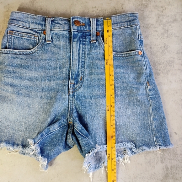 Madewell High Rise Denim Shorts Blue Distressed Hem Medium Wash Size 25 - Picture 10 of 13
